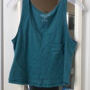 Green crop tank top